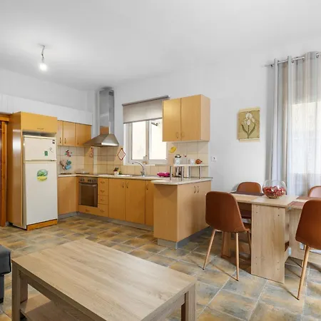 Litsa's Maisonette Near Sea - Center Chania (Crete)